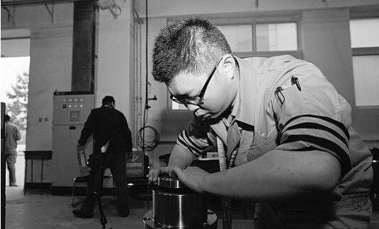 北大學子轉技校，職業(yè)規(guī)劃任重道遠