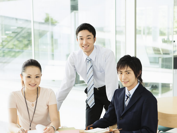 新人都有一個(gè)適應(yīng)期，不要逃，跨過去